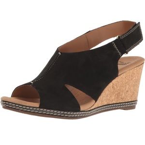 Clarks Women's Helio Float Wedge Sandal Black